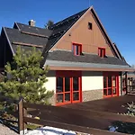Tiesnava Villa *